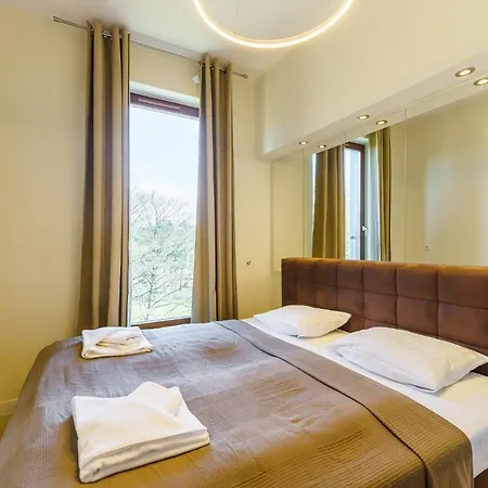 W Family Penthouse Golden Tulip 51 *